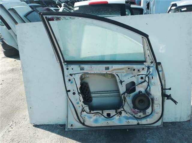Foto 2ª: Puerta Delantera Izquierda Mitsubishi Grandis 2.0 DI-D INFORM [2.0 LTR. - 100 KW DI-D CAT] [BSY]