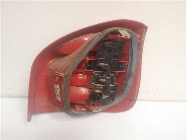 Foto 2ª: Piloto Trasero Izquierdo Citroen Xsara RHY PICASSO (2004)