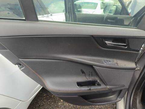 Tapizados Cartoneras Jaguar XE PRESTIGE 179CV 132KW