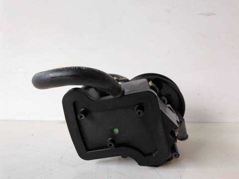 Foto 3ª: Bomba de Direccion Mercedes Clase C 160 M271946 BERLINA (2006)