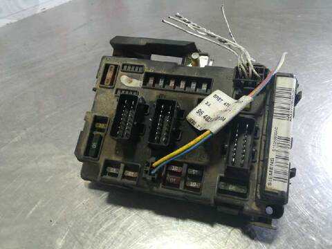 Foto 1ª: Caja Reles Fusibles Citroen C5 2.2 HDI VIVACE 133CV 98KW [D-4HX] (2001)