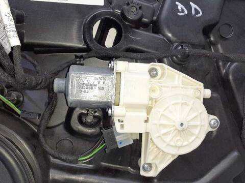 Foto 3ª: Elevalunas Eléctrico Delantero Derecho Mercedes Clase A 140 A 180 CDI BLUEEFFICIENCY 176.000) 109CV 80KW [OM651901] (2013)