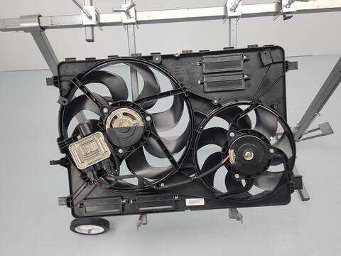 Foto 3ª: Electroventilador Volvo XC 60 KINETIC 2WD 150CV 110KW [D4204T4] (2017)