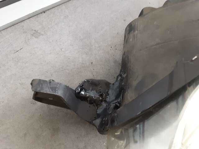 Foto 3ª: Faro Izquierdo Peugeot 407 2.7 HDI V6204CV COUPE 0CV [UHZ] (2006)