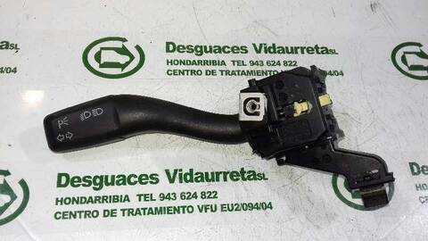 Mando Multifuncion Audi A3 2.0 TDI AMBIENTE 140CV 103KW