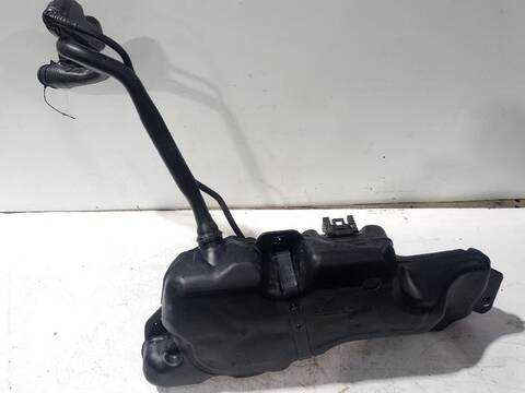 Foto 2ª: Deposito de Combustible Jeep Avenger ALTITUDE (2022)