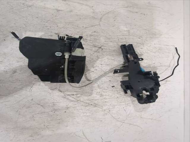 Cerradura Puerta Trasera Derecha Bmw Serie 1 120 D E87)