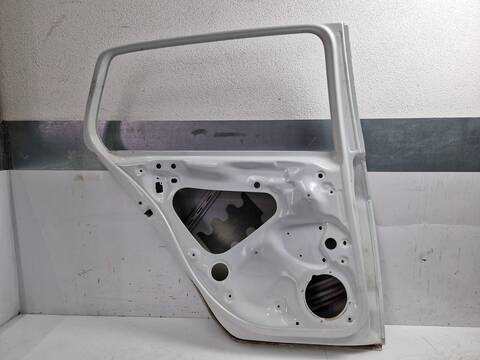 Foto 3ª: Puerta Trasera Izquierda Volkswagen Golf 140 CV 103KW [CPTA CPT] (2014)