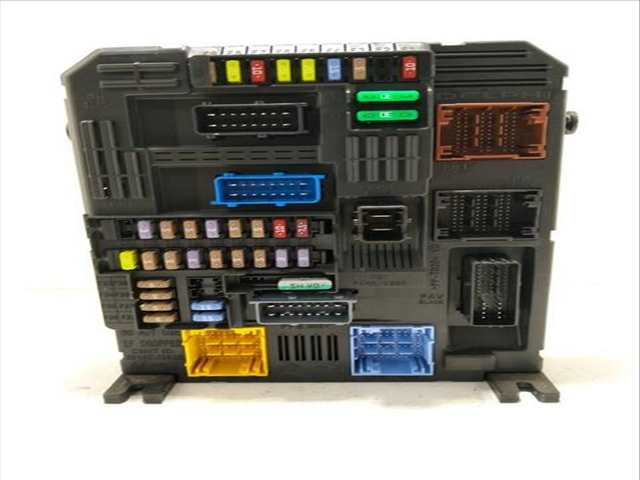 Caja Reles Fusibles Citroen Berlingo FEEL M 102CV