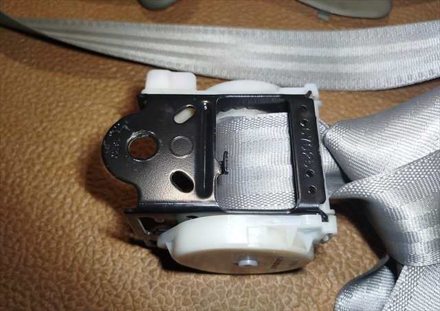 Foto 2ª: Cinturón Trasero Derecho Nissan Patrol 3.0 TD GU3 5P [ZD30] (2003)
