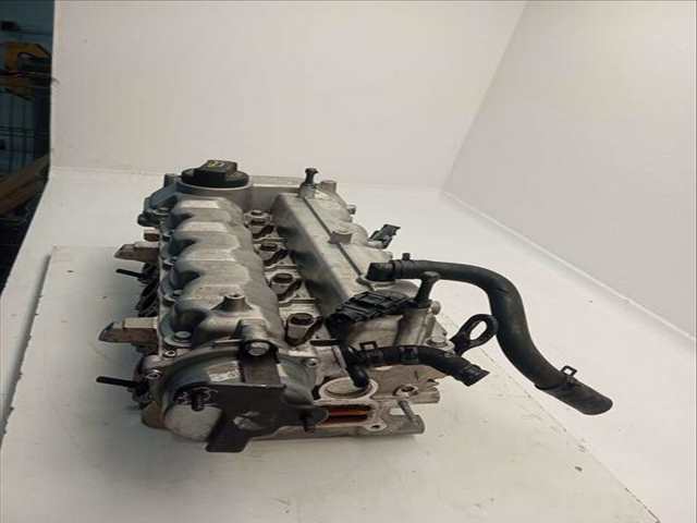 Foto 2ª: Culata Hyundai i30 STYLE 116CV 85KW [D4FB] (2008)