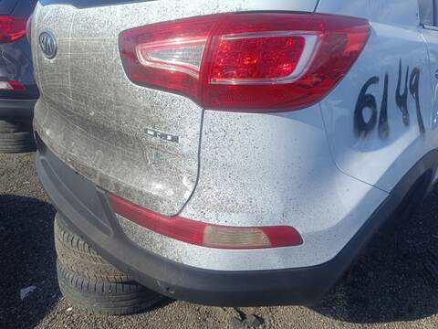 Foto 2ª: Paragolpes Trasero Kia Sportage X-TECH 4X2 116CV 85KW (2011)