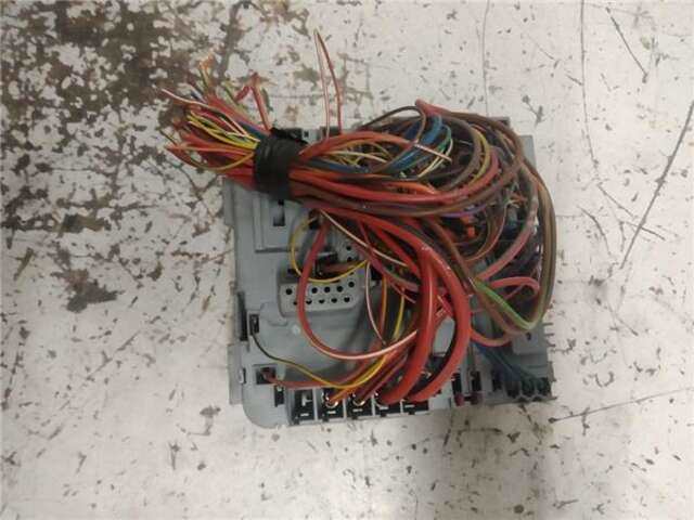 Foto 2ª: Caja Reles Fusibles Alfa Romeo Giulietta 2.0 JTDM (140 CV)