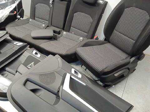 Foto 2ª: Asientos Traseros Kia Xceed 1.0 TGDI CAT 120CV 88KW [G3LE] (2023)