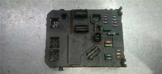 Foto 2ª: Caja Reles Fusibles Citroen Xsara 1.6 HDI [9HX (DV6ATED4)]