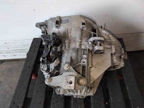 Foto 3ª: Caja Cambios Volvo S40 D4204T BERLINA (2006)