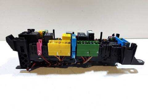 Foto 2ª: Caja Reles Fusibles Mercedes Vito 2.1 CDI CAT 136CV 100KW (2014)