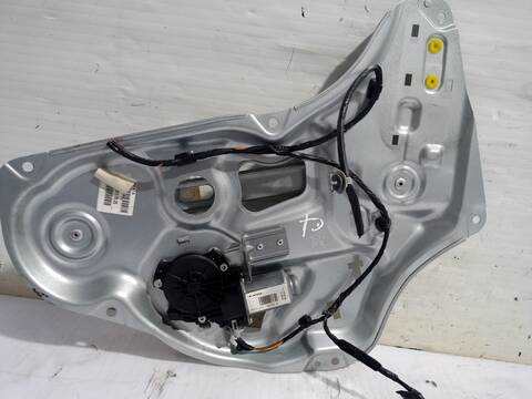 Foto 2ª: Elevalunas Manual Trasero Derecho Hyundai ix35 2.0 CRDI 4WD 136CV 100KW [D4HA] (2010)