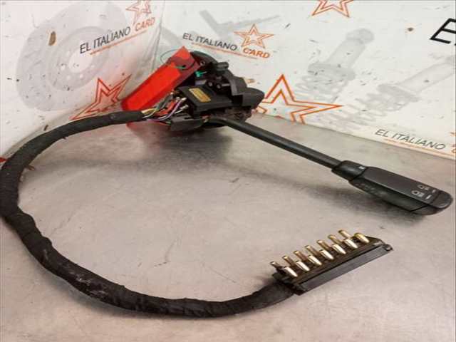 Foto 4ª: Mando Multifuncion Mercedes Clase E 180 E 300 124.030) BERLINA 136CV 100KW [M103983] (1991)