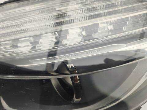Foto 4ª: Faro Izquierdo Mercedes Clase A 140 A 200 CDI - D 176.008) 136CV 100KW [OM 651.930] (2014)