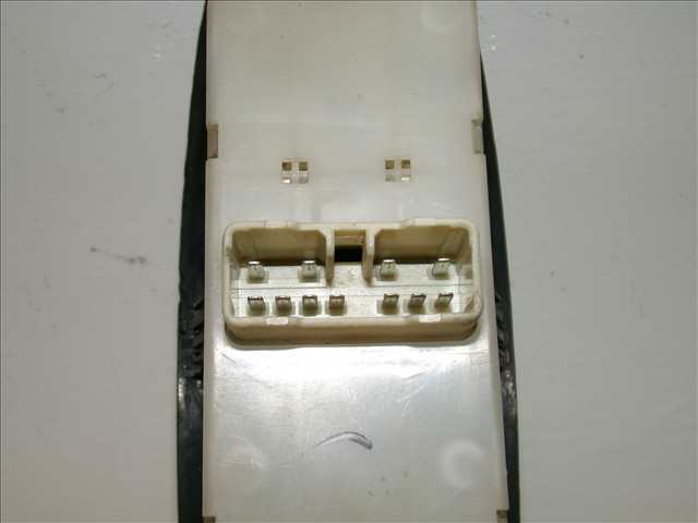 Foto 4ª: Botonera Elevalunas Hyundai Accent 1.5 CRDI 2002-2006 [D3EA] (2002)