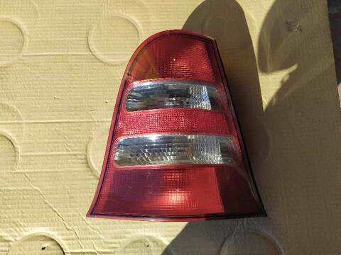 Piloto Trasero Derecho Mercedes Clase A 140 668940