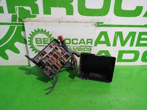 Caja Reles Fusibles Peugeot 206 E-MUSIC 75CV