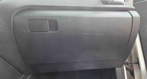 Guantera Volkswagen Polo ADVANCE 90CV 66KW