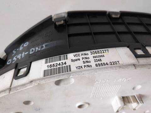 Foto 3ª: Cuadro de Instrumentos Volvo S60 D5244T4 BERLINA (2005)