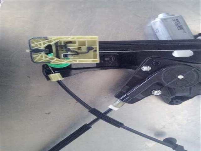 Foto 3ª: Elevalunas Eléctrico Delantero Derecho Ford Focus TITANIUM 125CV 92KW [M1DD] (2015)