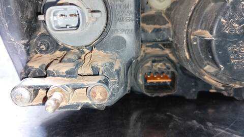 Foto 3ª: Faro Izquierdo Chevrolet Captiva 2.2 VCDI LT 2WD 163CV 120KW [Z22D1] (2013)