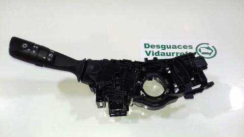 Mando Luces Toyota Auris 1.8 16V HIBRIDO) 99CV 73KW