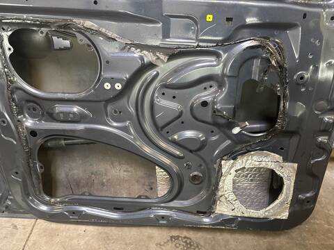 Foto 3ª: Puerta Delantera Izquierda Mitsubishi L200 167 CV 123KW [4D56]