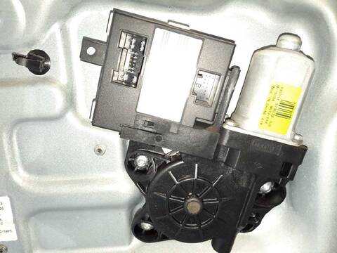 Foto 3ª: Elevalunas Manual Trasero Izquierdo Ford Kuga TITANIUM 136CV 100KW [G6DG] (2009)
