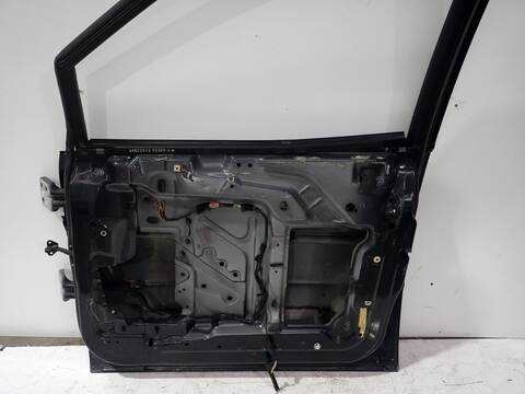 Foto 2ª: Puerta Delantera Derecha Chrysler Voyager 2.5 TD FAMILY 116CV 85KW [425CLIRSX] (2000)