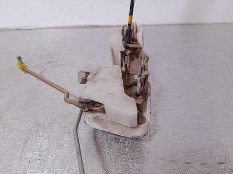 Foto 4ª: Cerradura Puerta Delantera Izquierda Mitsubishi Outlander 2.0 2WD 136CV 100KW [4G63] (2003)