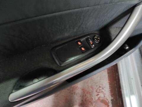 Botonera Elevalunas Peugeot 308 5FW