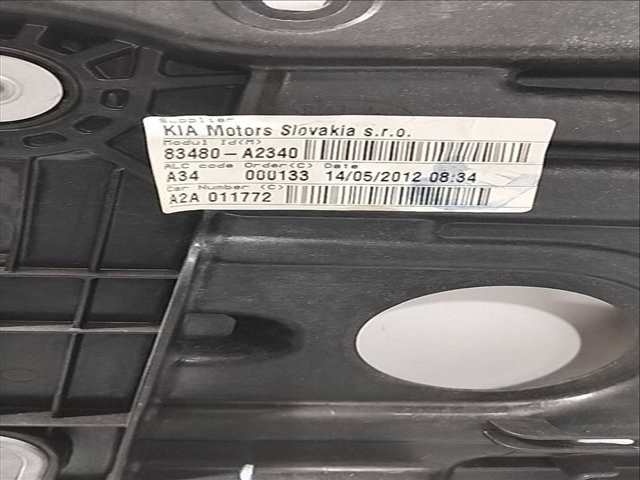 Foto 3ª: Elevalunas Manual Trasero Derecho Kia Ceed TECH 1 CAT 1396 CM3) 99CV [D4FA] (2012)