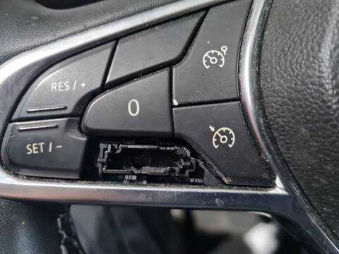 Foto 2ª: Volante Renault Clio BUSINESS EDITION 100CV 74KW [H4D450] (2023)