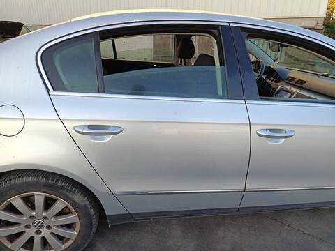 Foto 1ª: Puerta Trasera Derecha Volkswagen Passat BKP BERLINA (2008)