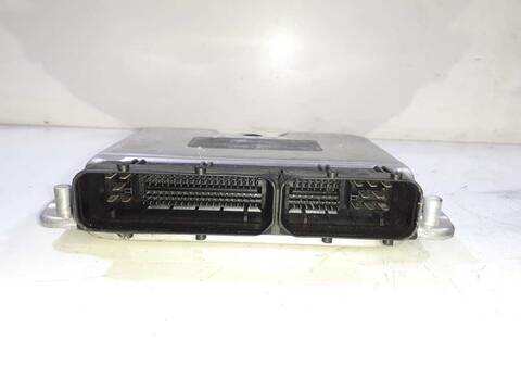 Foto 2ª: Centralita Motor ECU Audi A4 3.0 BERLINA 220CV 162KW [ASN] (2001)