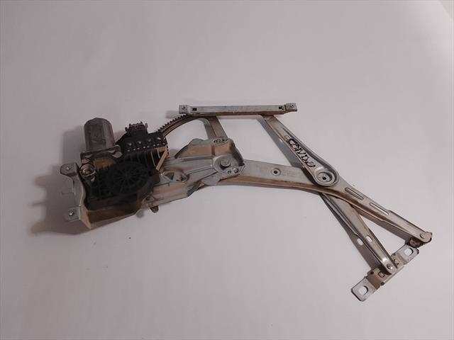 Foto 1ª: Elevalunas Eléctrico Delantero Izquierdo Opel Astra 1.6 DIESEL 74kw [Z17DTH] (2005)