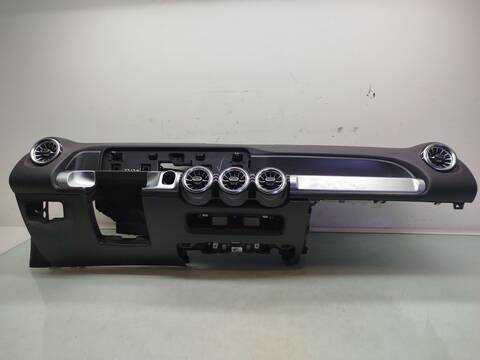Salpicadero Mercedes Clase GLB 200 2.0 D 150CV 110KW AUT. 4MATIC 247.613