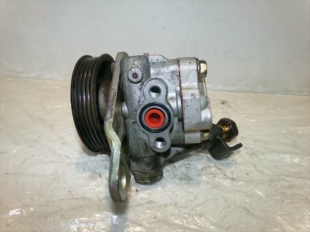 Bomba de Direccion Nissan Micra 1.3 G 1998-2000