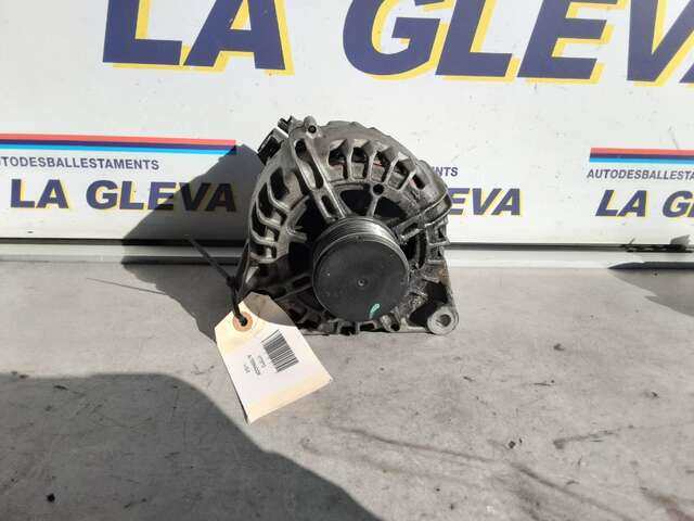 Foto 1ª: Alternador Peugeot 208 1.2 12V82CV 0CV [HMZ] (2015)