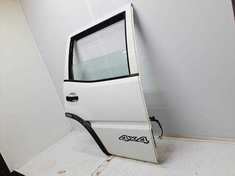 Foto 3ª: Puerta Trasera Derecha Nissan Terrano AVENTURA 125CV 92KW [TD27TI] (2001)