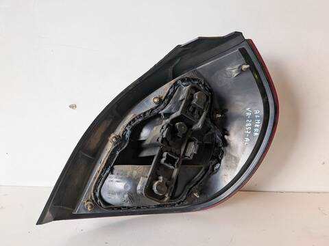 Foto 3ª: Piloto Trasero Izquierdo Nissan Almera YD22