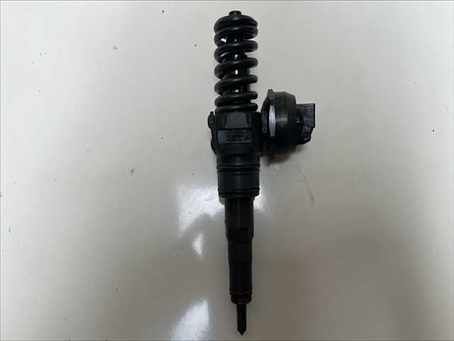 Foto 1ª: Inyectores Volkswagen Touran 1.9 TDI [BLS] (2010)