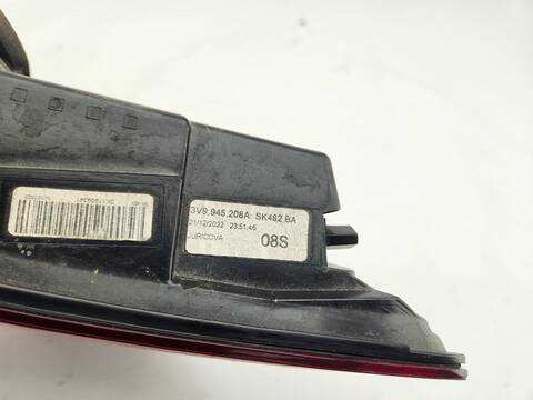 Foto 2ª: Piloto Trasero Derecho Skoda Superb ACTIVE 150CV 110KW [DTSB] (2023)