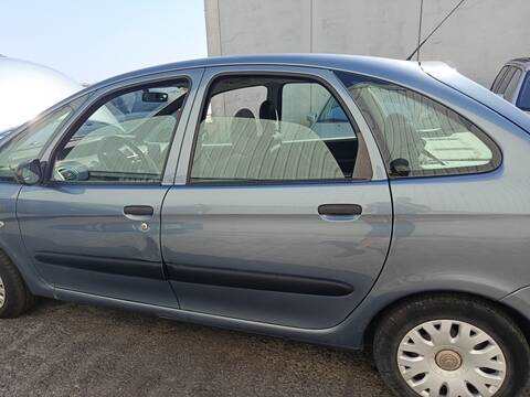 Puerta Trasera Izquierda Citroen Xsara 9HX PICASSO